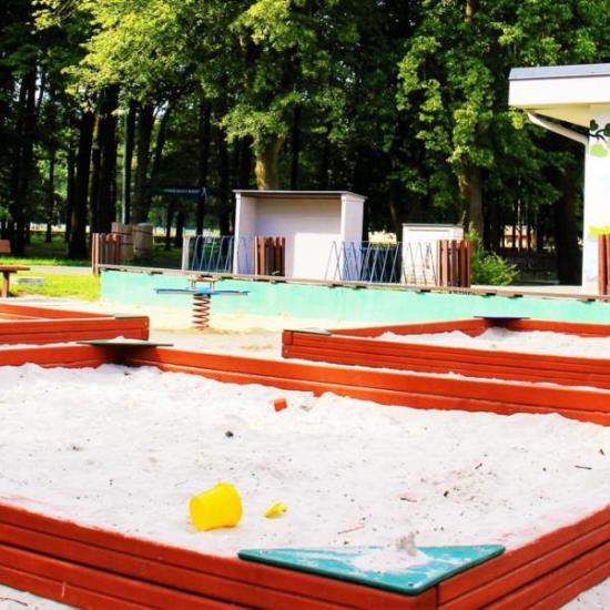 Dětské hřiště na Městském stadionu Sletiště